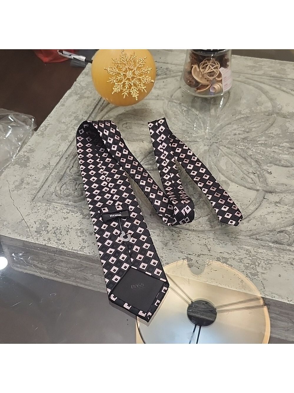 Hugo Boss black and pink silk tie new